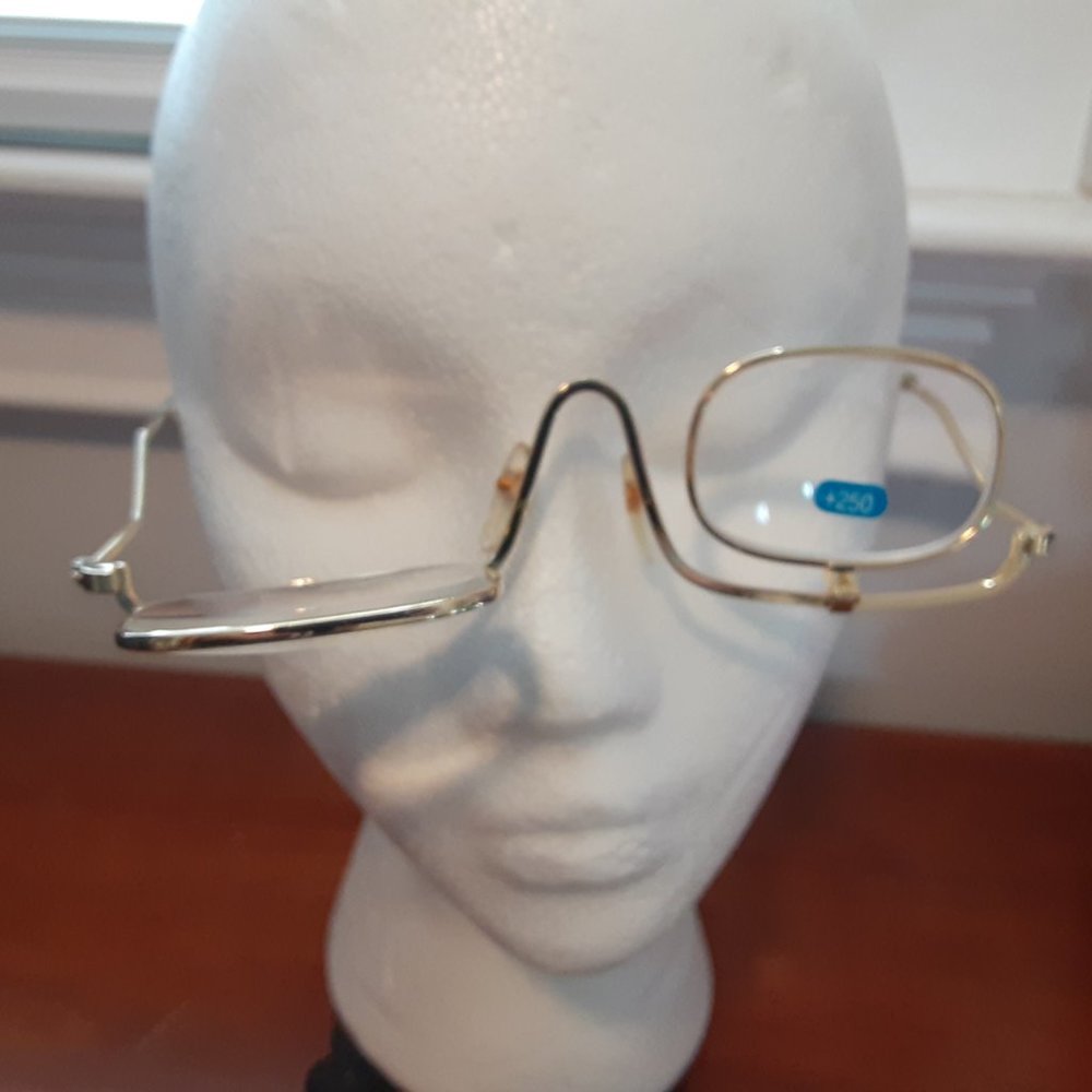 NWOT +2.50 Lillian Vernon Make Up Glasses or Readers